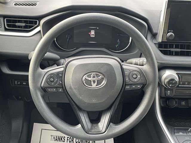 Used 2025 Toyota RAV4 XLE image 13