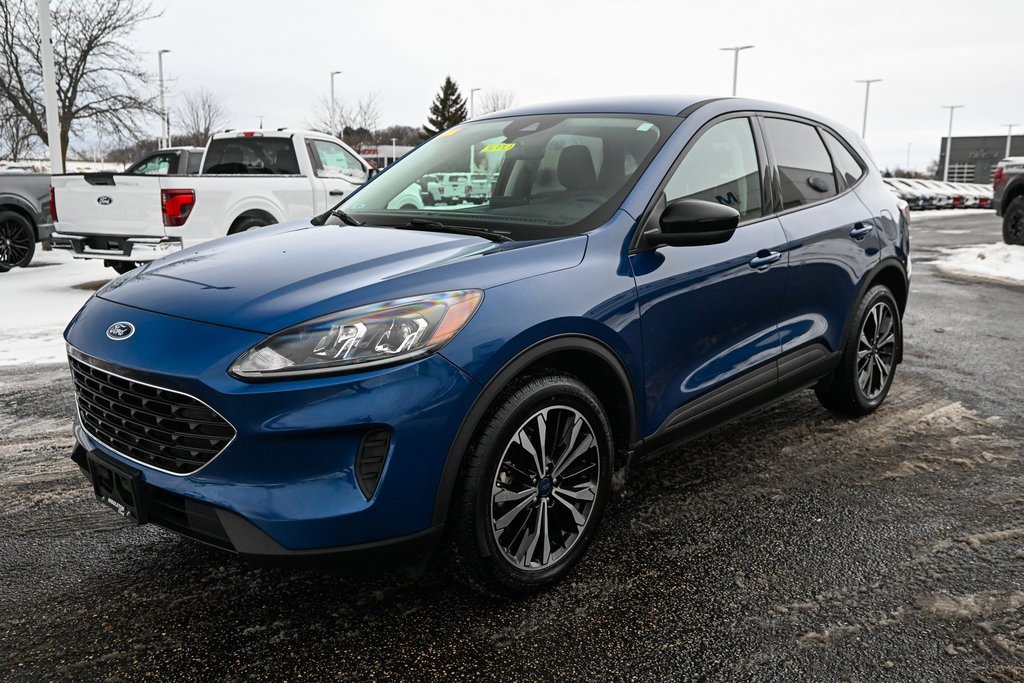 Certified 2022 Ford Escape SE w/ SE Sport Appearance Package image 9