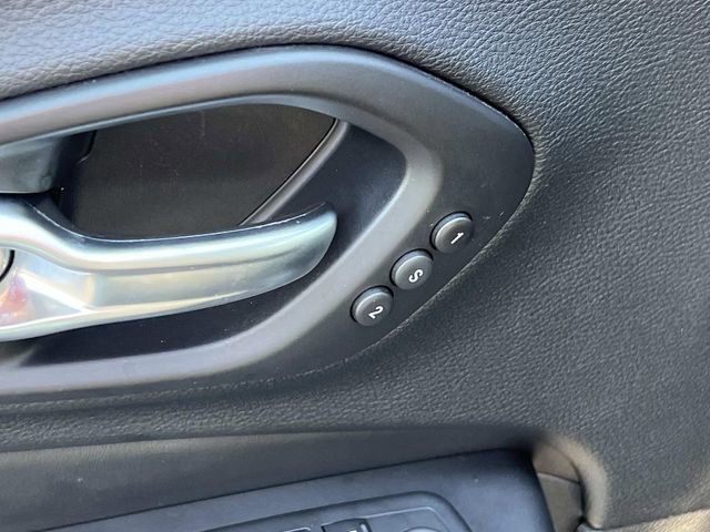 Used 2020 Jeep Cherokee Limited AWD/4WD image 18
