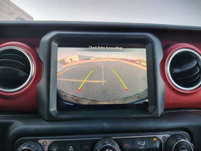 Used 2021 Jeep Wrangler Unlimited Rubicon w/ Uconnect 4C Nav & Sound Group AWD/4WD image 4