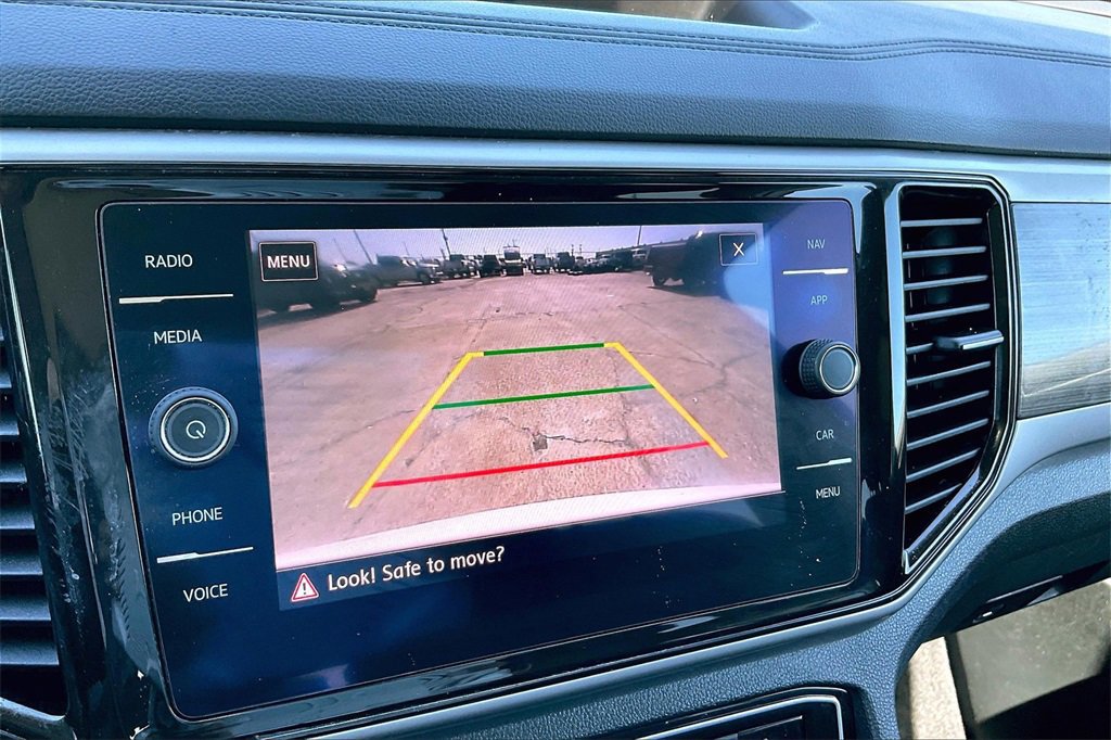 Used 2021 Volkswagen Atlas SEL w/ MDO Package (Bench Seat) image 13