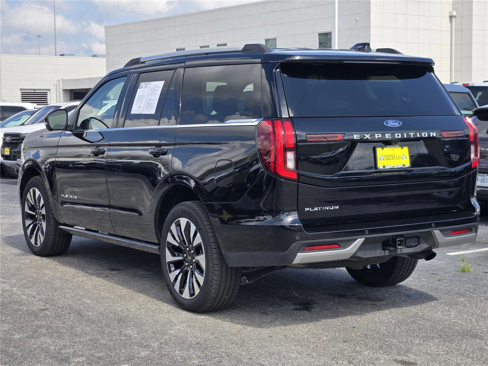 Certified 2025 Ford Expedition Platinum w/ Driver's Package AWD/4WD image 6