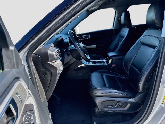 Certified 2021 Ford Explorer XLT w/ Equipment Group 202A AWD/4WD image 22