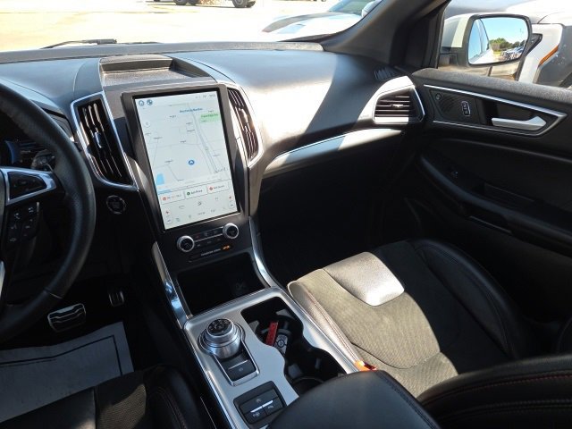 Certified 2024 Ford Edge ST w/ Equipment Group 401A image 31