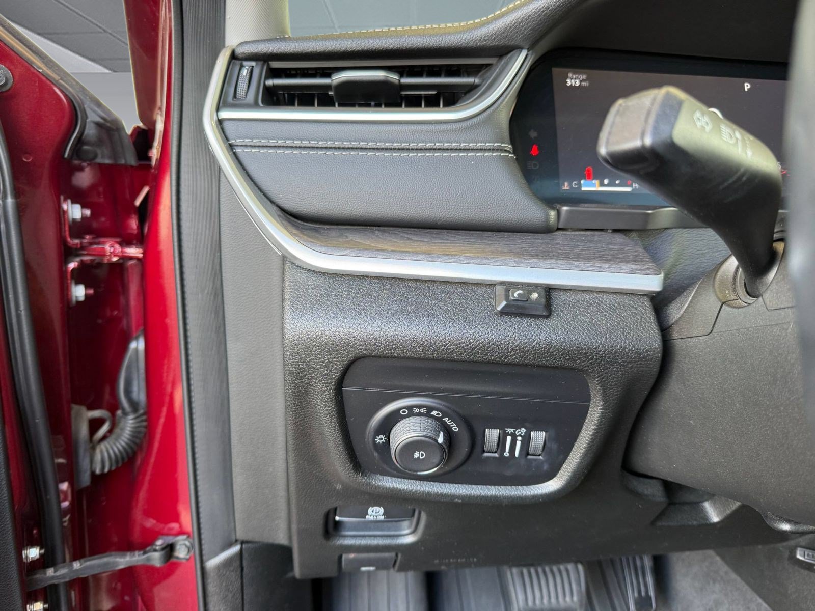 Used 2021 Jeep Grand Cherokee L Limited RWD image 21