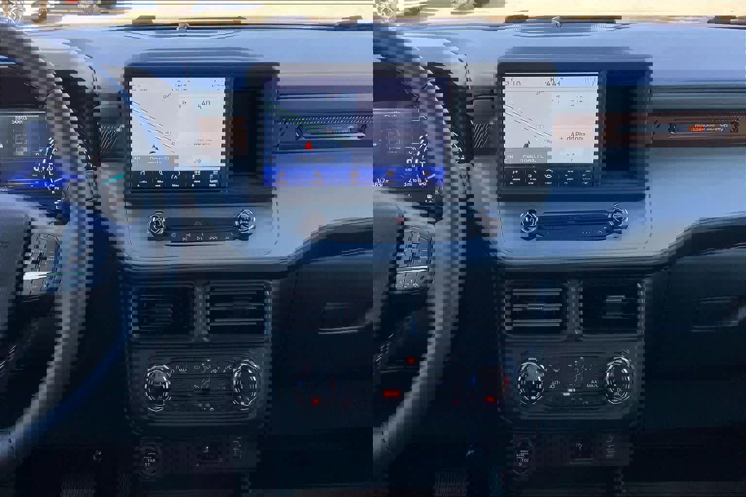 Certified 2024 Ford Maverick Lariat image 6