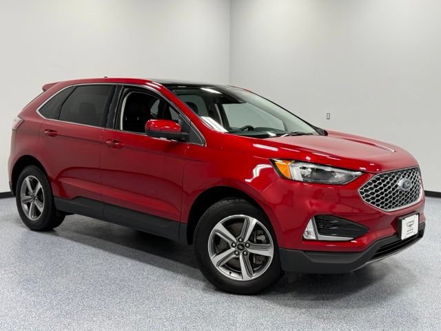 Certified 2023 Ford Edge SEL w/ Convenience Package AWD/4WD image 3