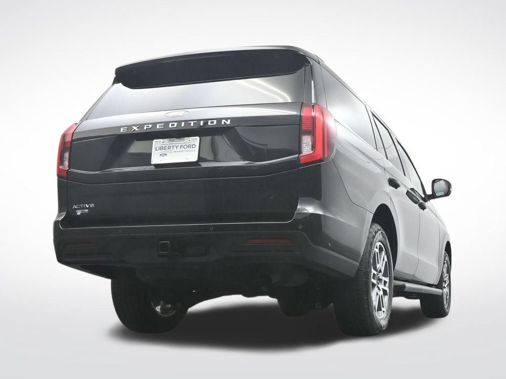 Certified 2025 Ford Expedition Active AWD/4WD image 35