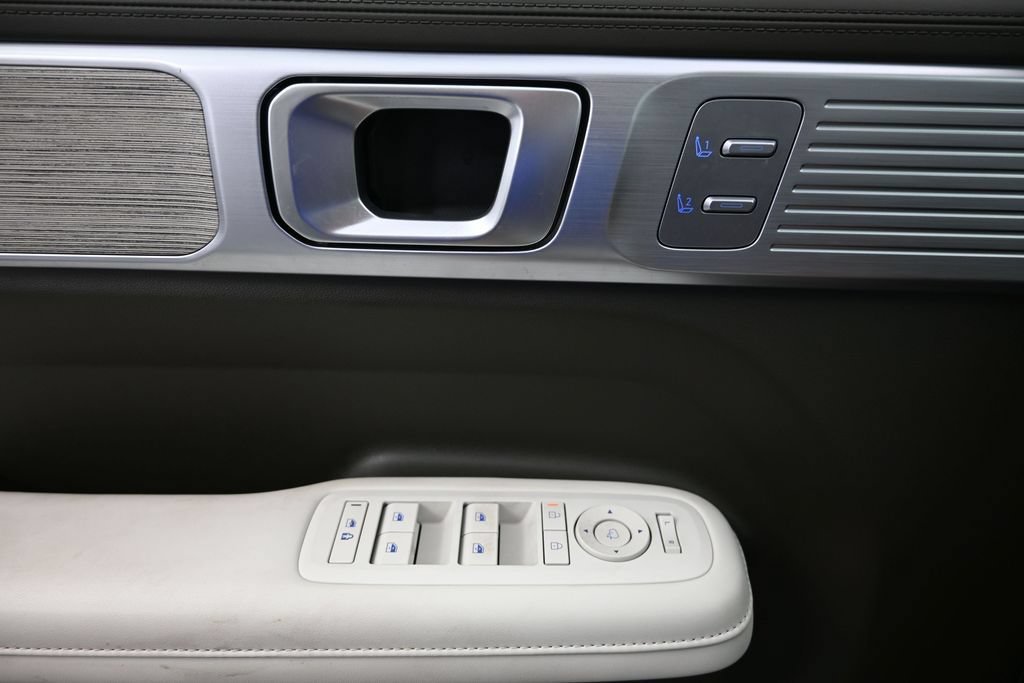 Used 2024 Hyundai Santa Fe Calligraphy FWD image 21