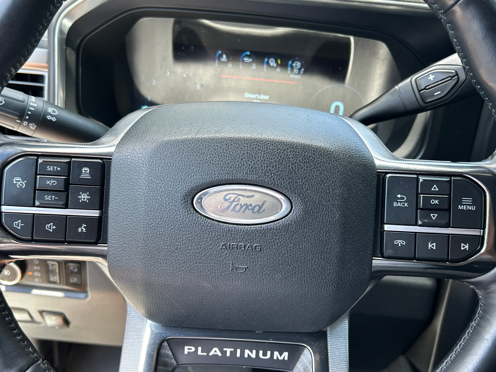 Certified 2025 Ford F350 Platinum w/ FX4 Off-Road Package AWD/4WD image 10