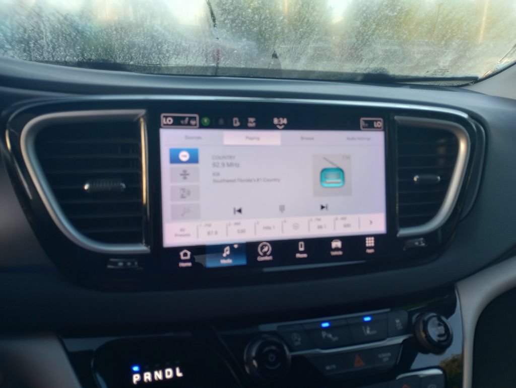 Used 2023 Chrysler Pacifica Touring-L FWD image 28