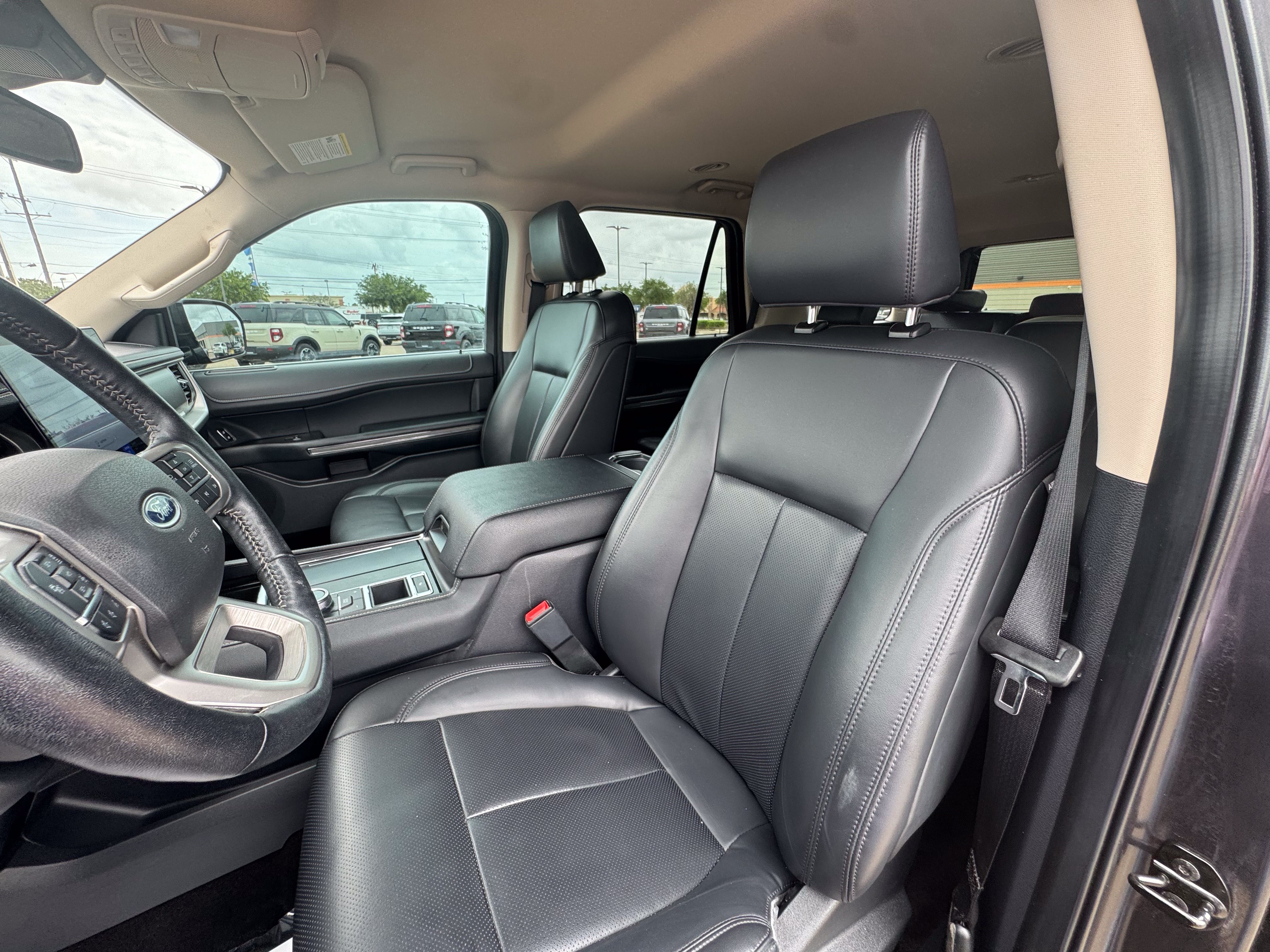 Certified 2023 Ford Expedition XLT RWD image 21