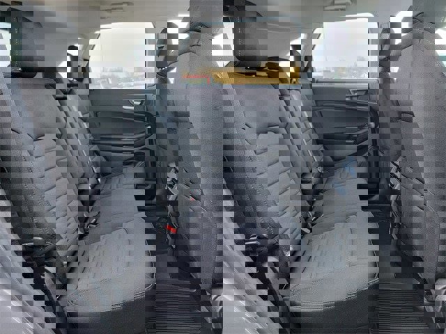 Certified 2024 Ford Edge SE w/ Black Appearance Package image 23