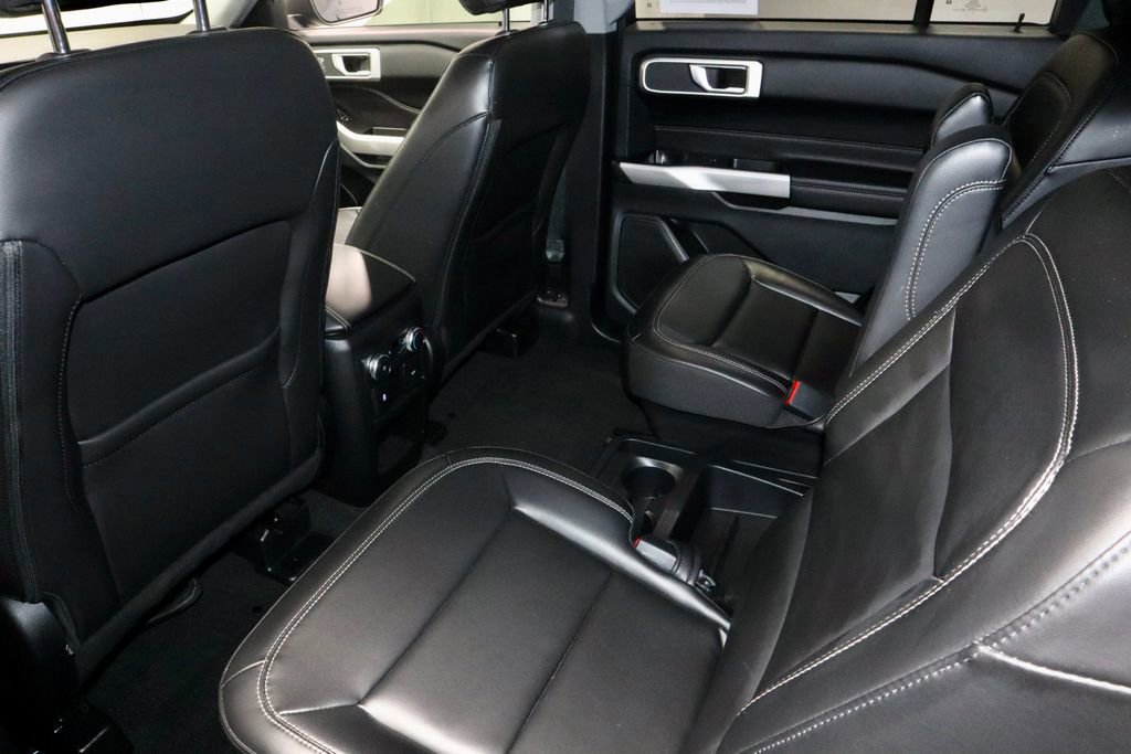 Certified 2021 Ford Explorer XLT w/ Equipment Group 202A image 22