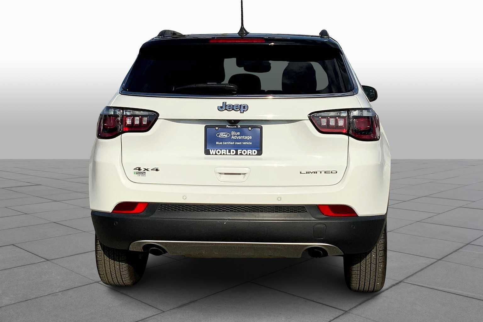 Used 2023 Jeep Compass Limited image 2