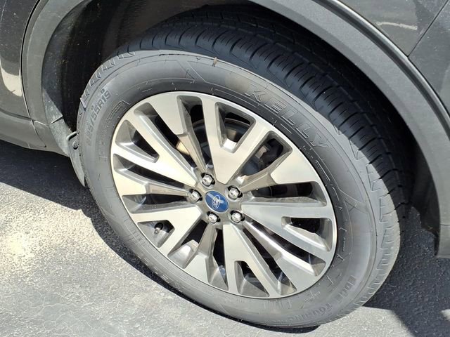 Certified 2020 Ford Escape Titanium AWD/4WD image 18