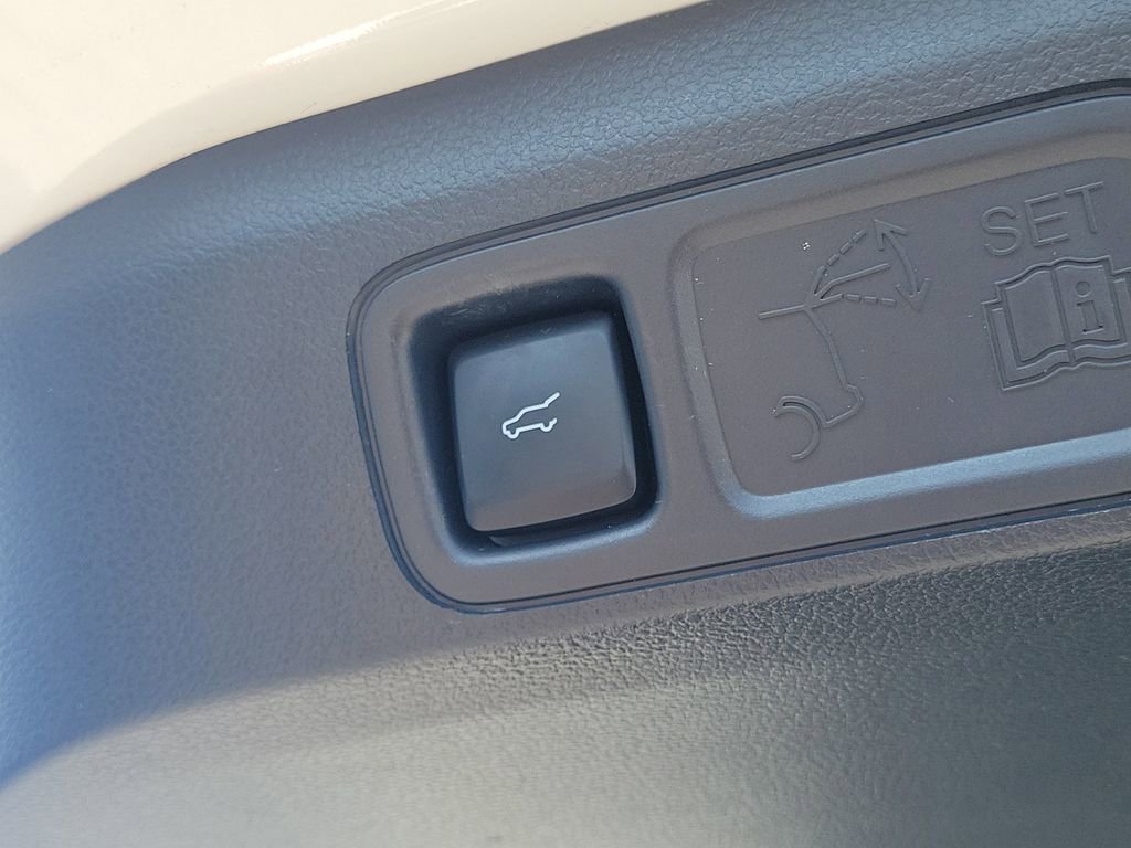 Certified 2024 Ford Expedition Limited RWD image 11