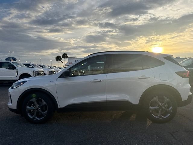 Certified 2025 Ford Escape ST-Line w/ Equipment Group 301A FWD image 2