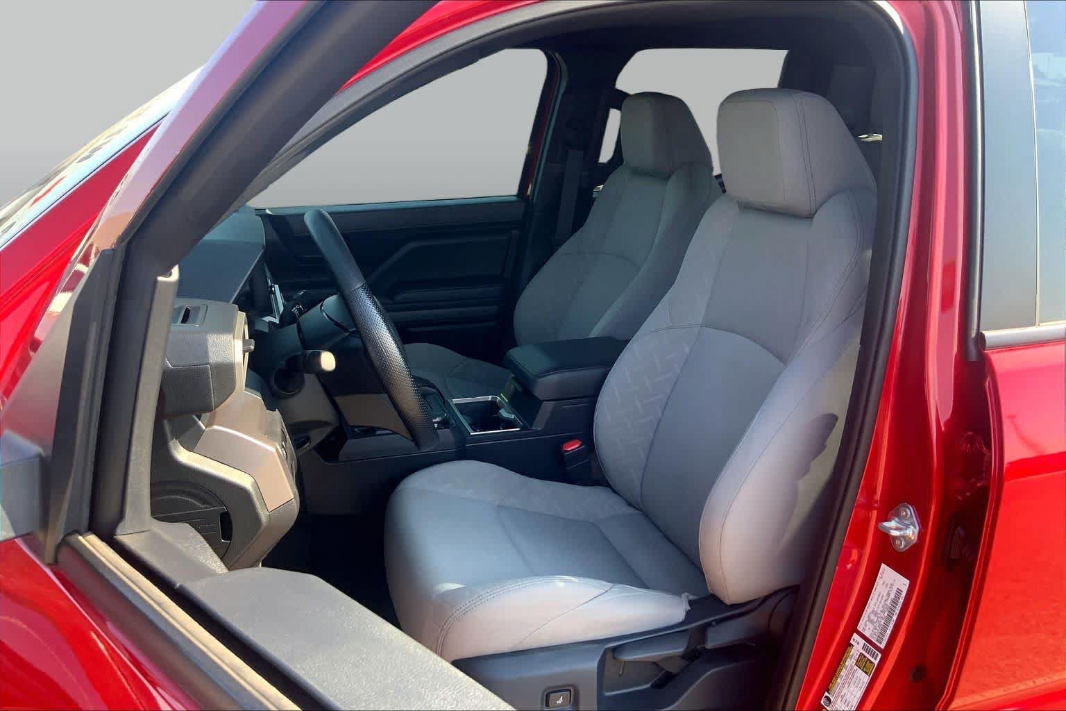 Used 2025 Toyota Tacoma SR5 AWD/4WD image 8