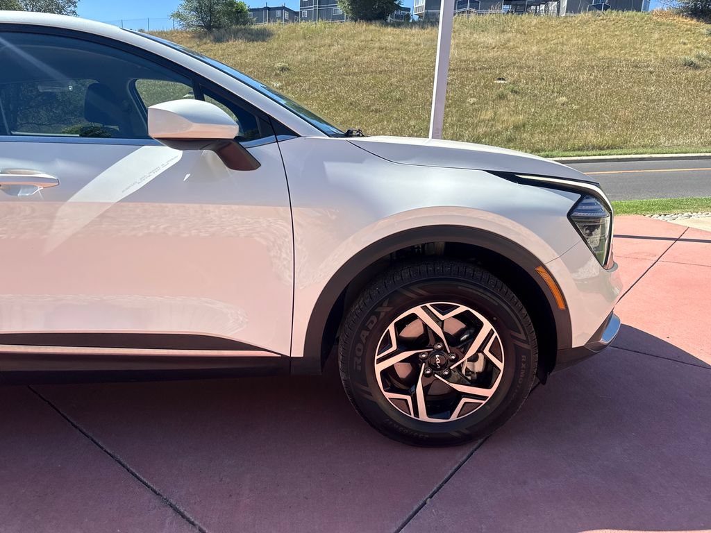Used 2024 Kia Sportage LX AWD/4WD image 33