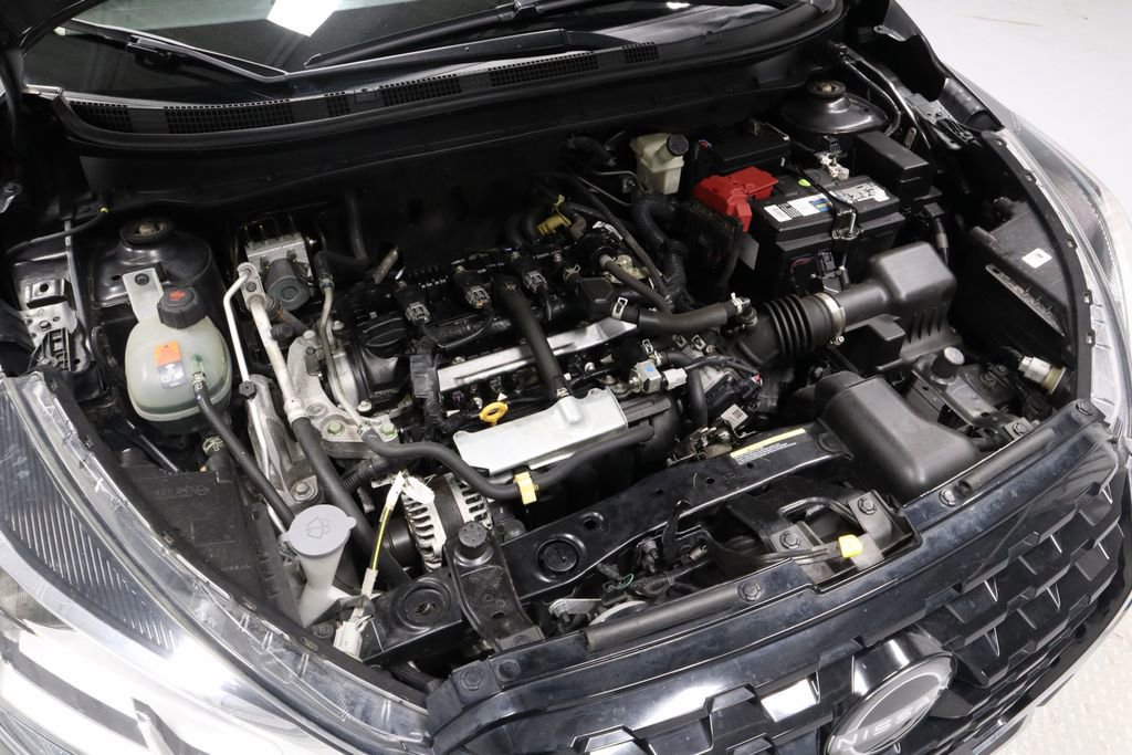 Used 2022 Nissan Kicks SV image 16