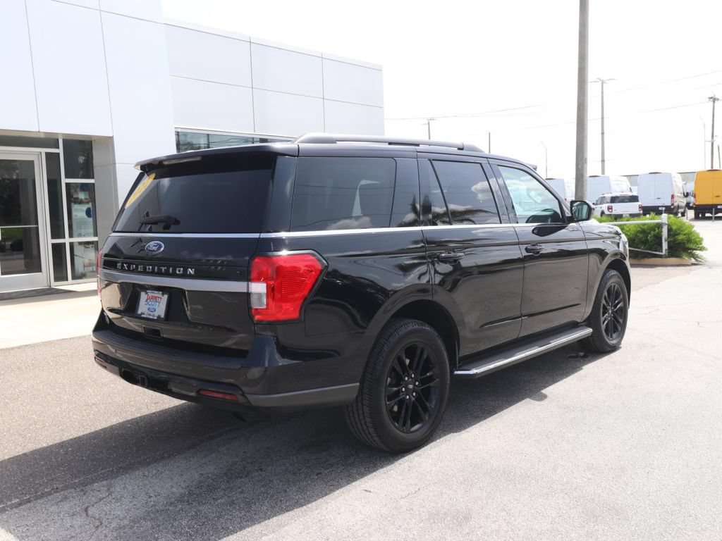 Certified 2022 Ford Expedition XLT RWD image 16