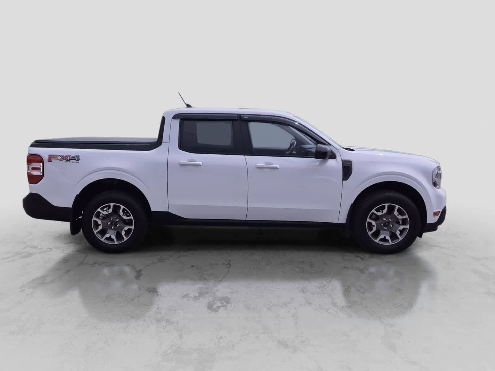 Certified 2024 Ford Maverick Lariat w/ FX4 Off-Road Package AWD/4WD image 9