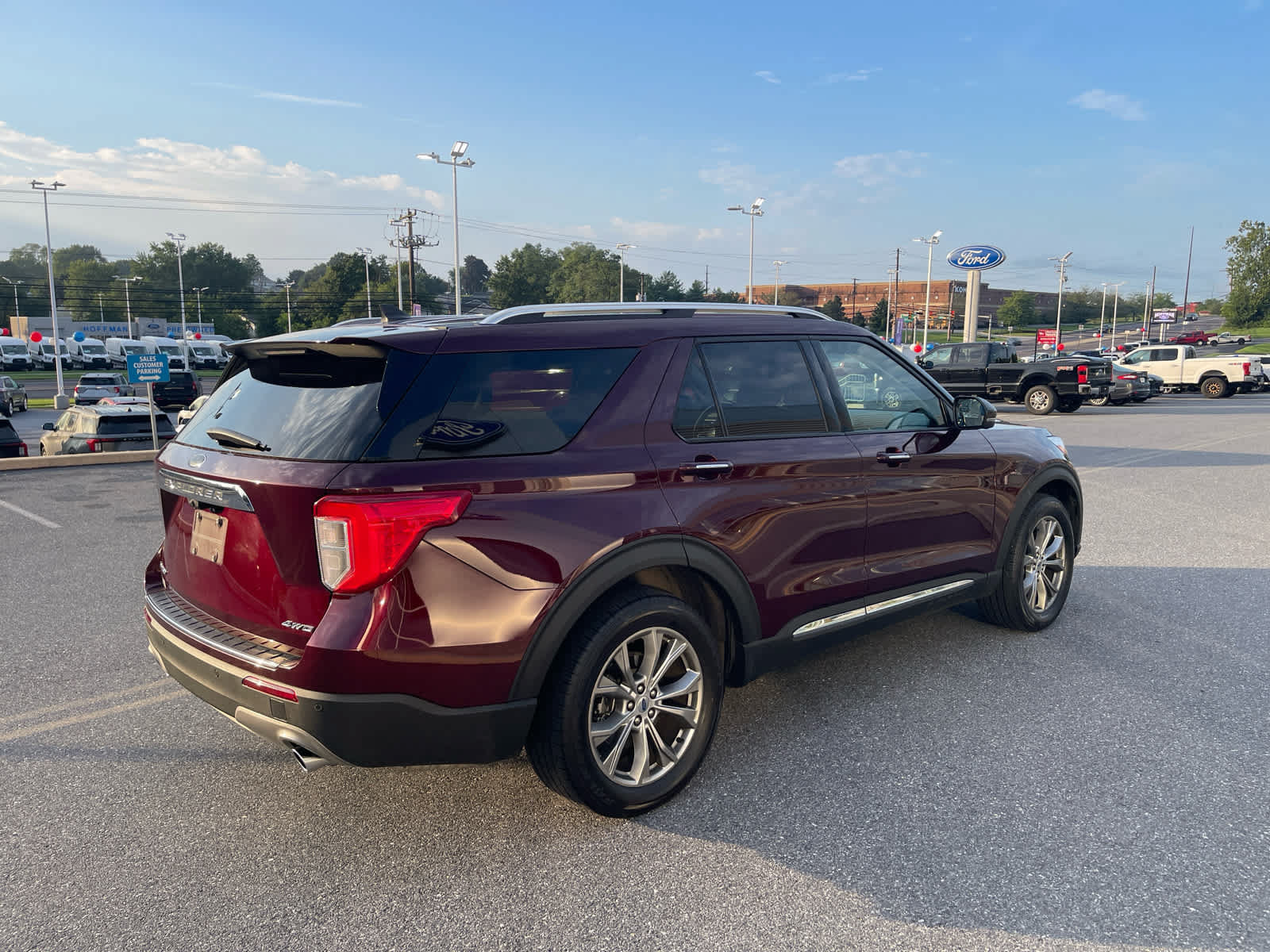 Certified 2022 Ford Explorer Limited w/ Equipment Group 301A AWD/4WD image 5