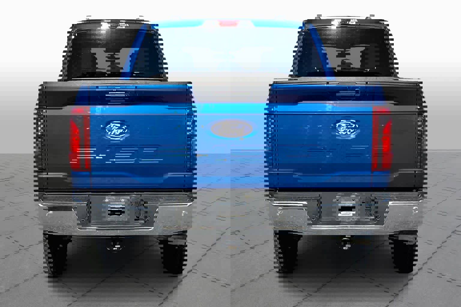 Certified 2024 Ford F150 XLT w/ Mobile Office Package image 4