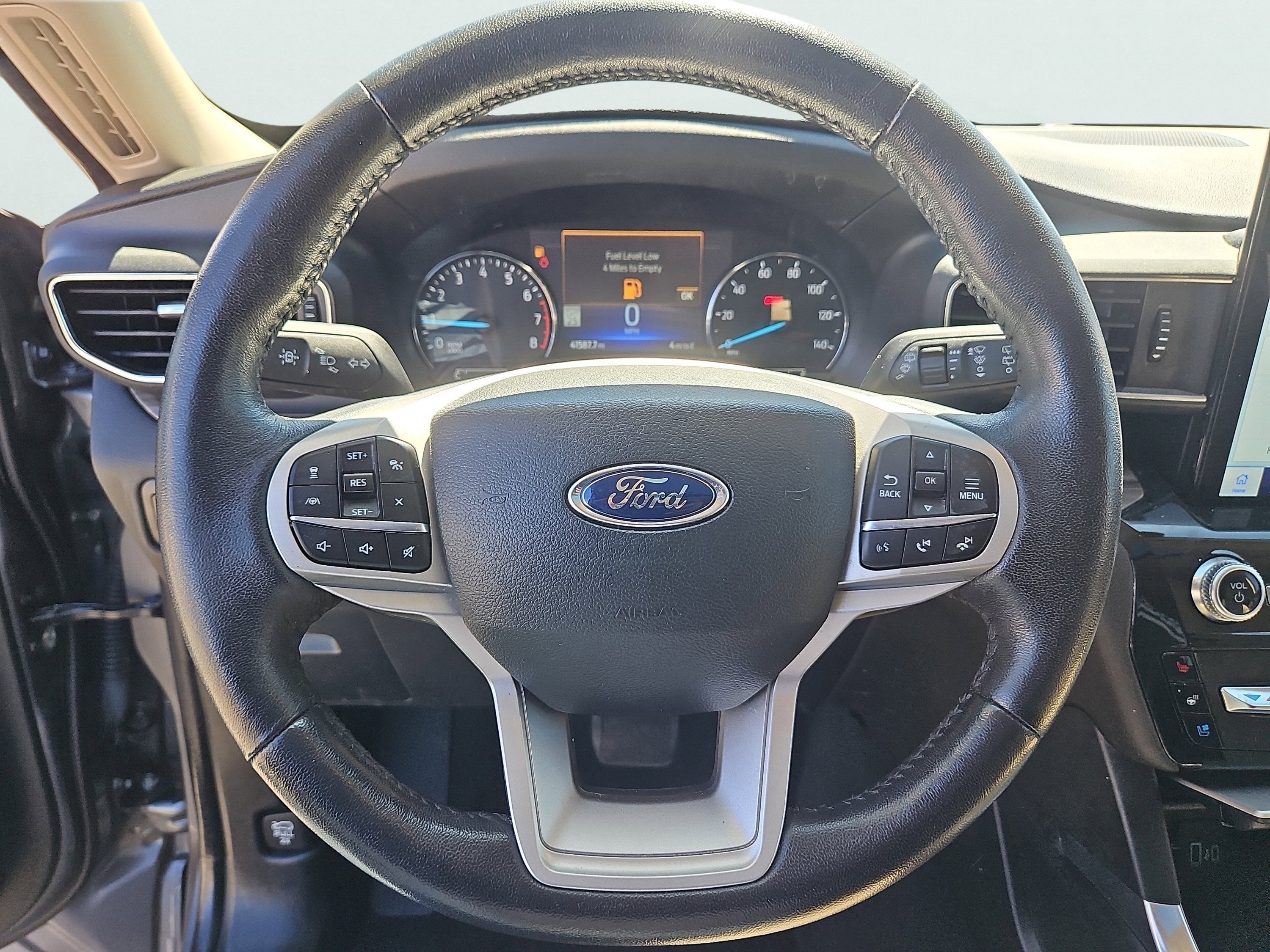 Certified 2022 Ford Explorer Limited w/ Limited Technology Package AWD/4WD image 24