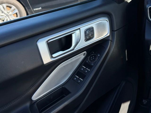 Certified 2020 Ford Explorer Platinum w/ Premium Technology Package image 26