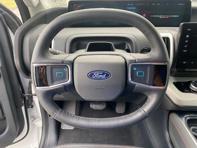 Certified 2025 Ford Expedition Active AWD/4WD image 18