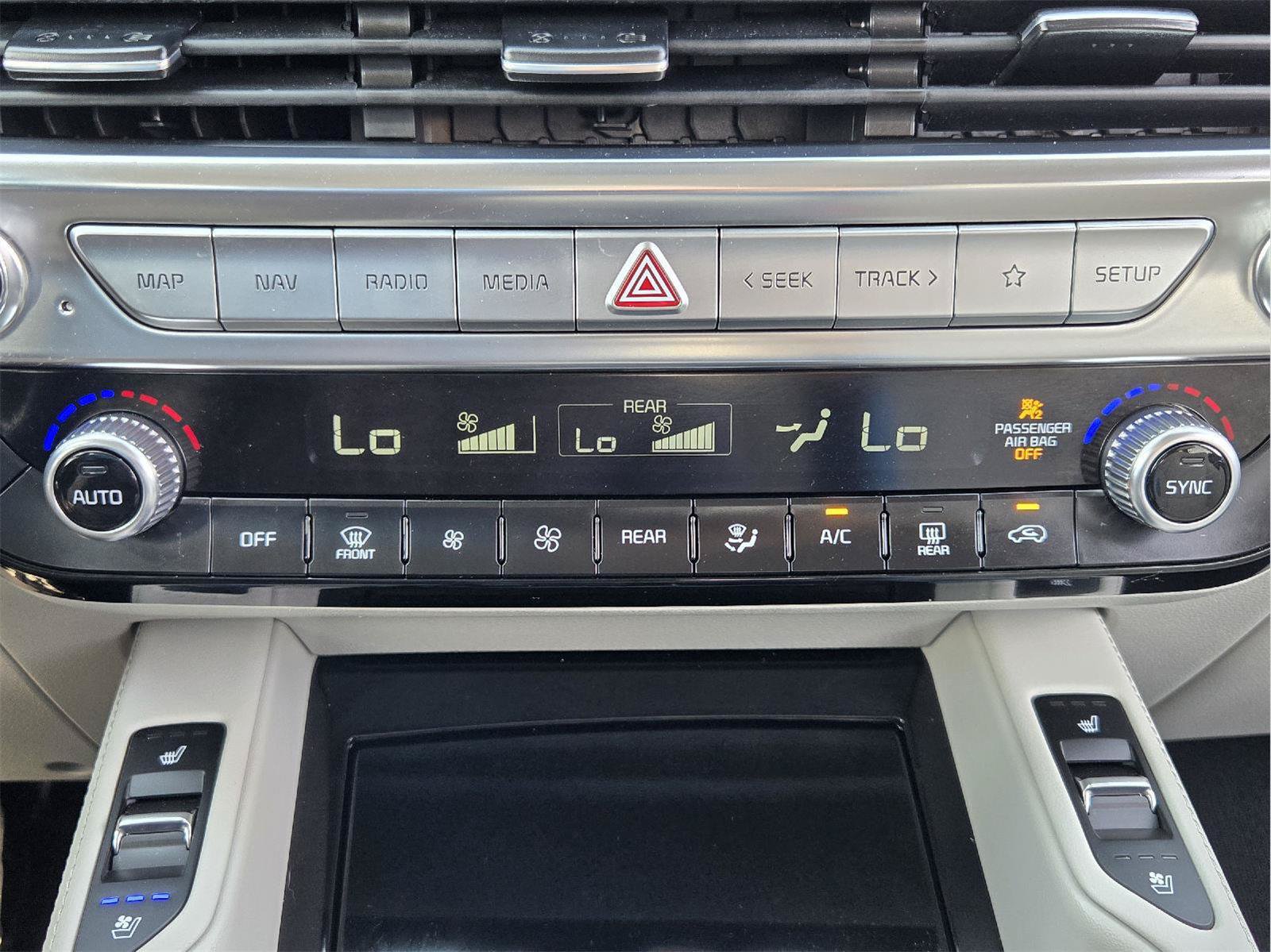 Used 2022 Kia Telluride EX w/ EX Premium Package AWD/4WD image 17