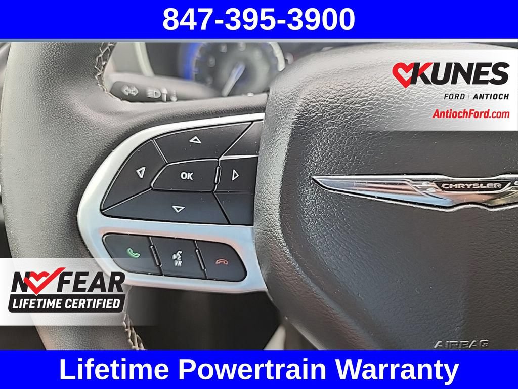 Used 2025 Chrysler Pacifica Select FWD image 31