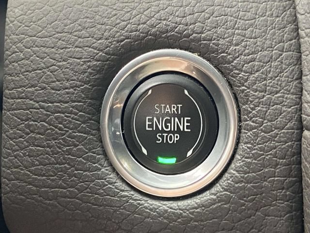 Used 2021 GMC Yukon Denali w/ Denali Premium Package RWD image 30