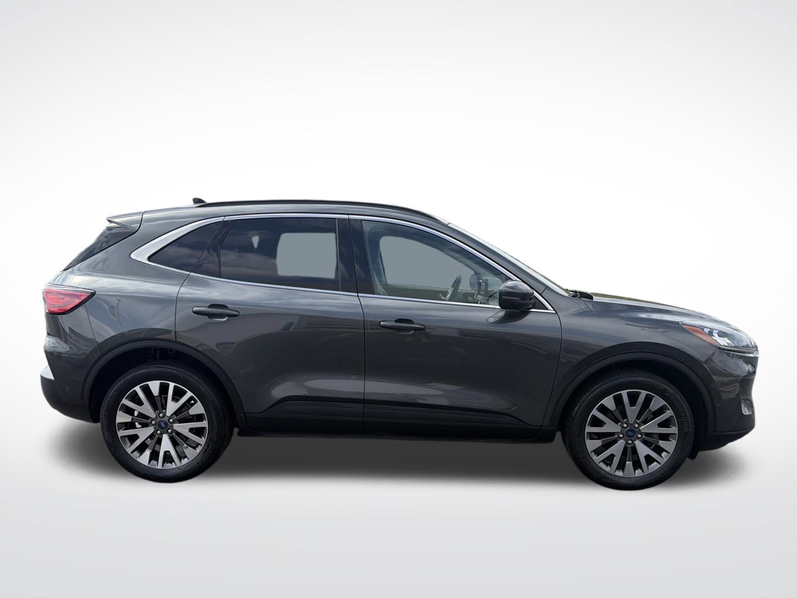 Certified 2020 Ford Escape Titanium AWD/4WD image 5