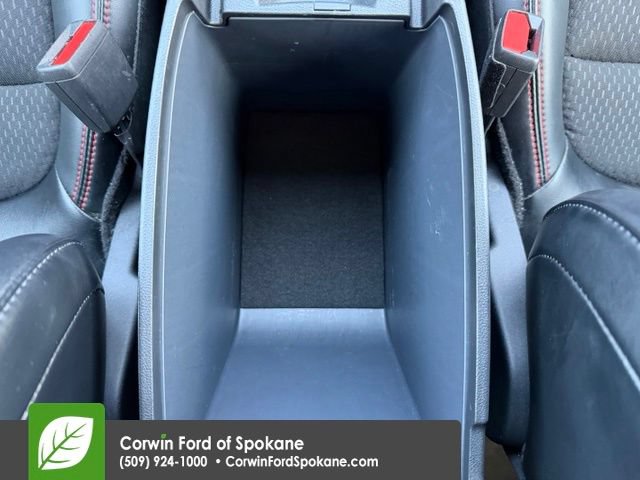 Certified 2025 Ford Escape ST-Line Select AWD/4WD image 34