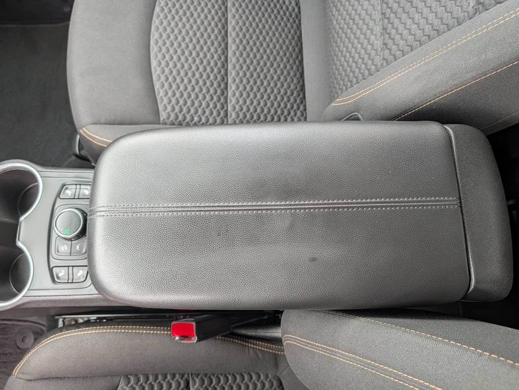 Used 2021 GMC Terrain SLE w/ Driver Convenience Package FWD image 15