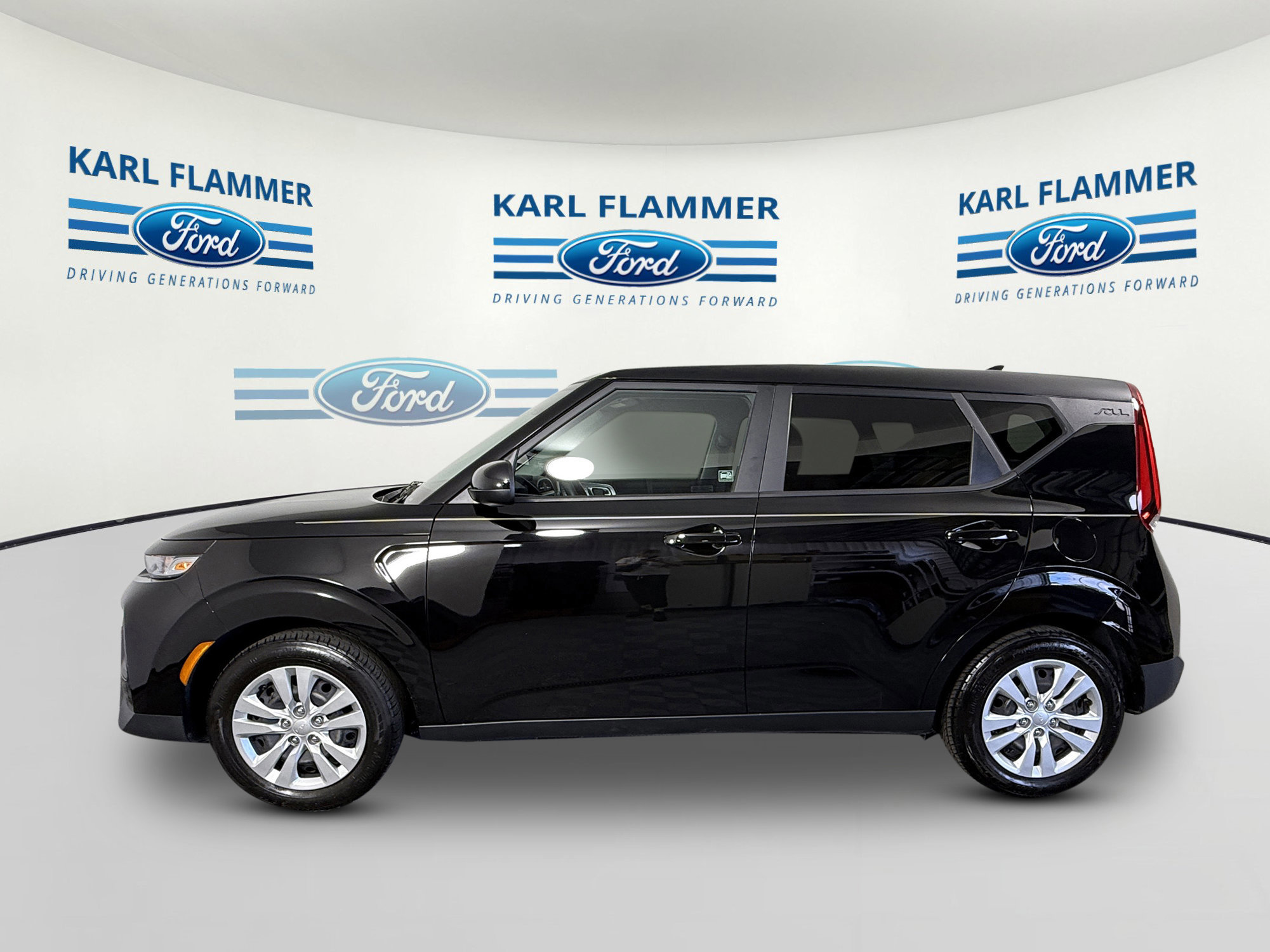 Used 2022 Kia Soul LX image 5