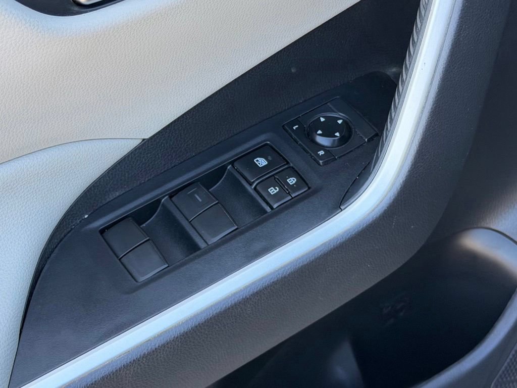 Used 2020 Toyota RAV4 XLE w/ Carpet Mat Package FWD image 14