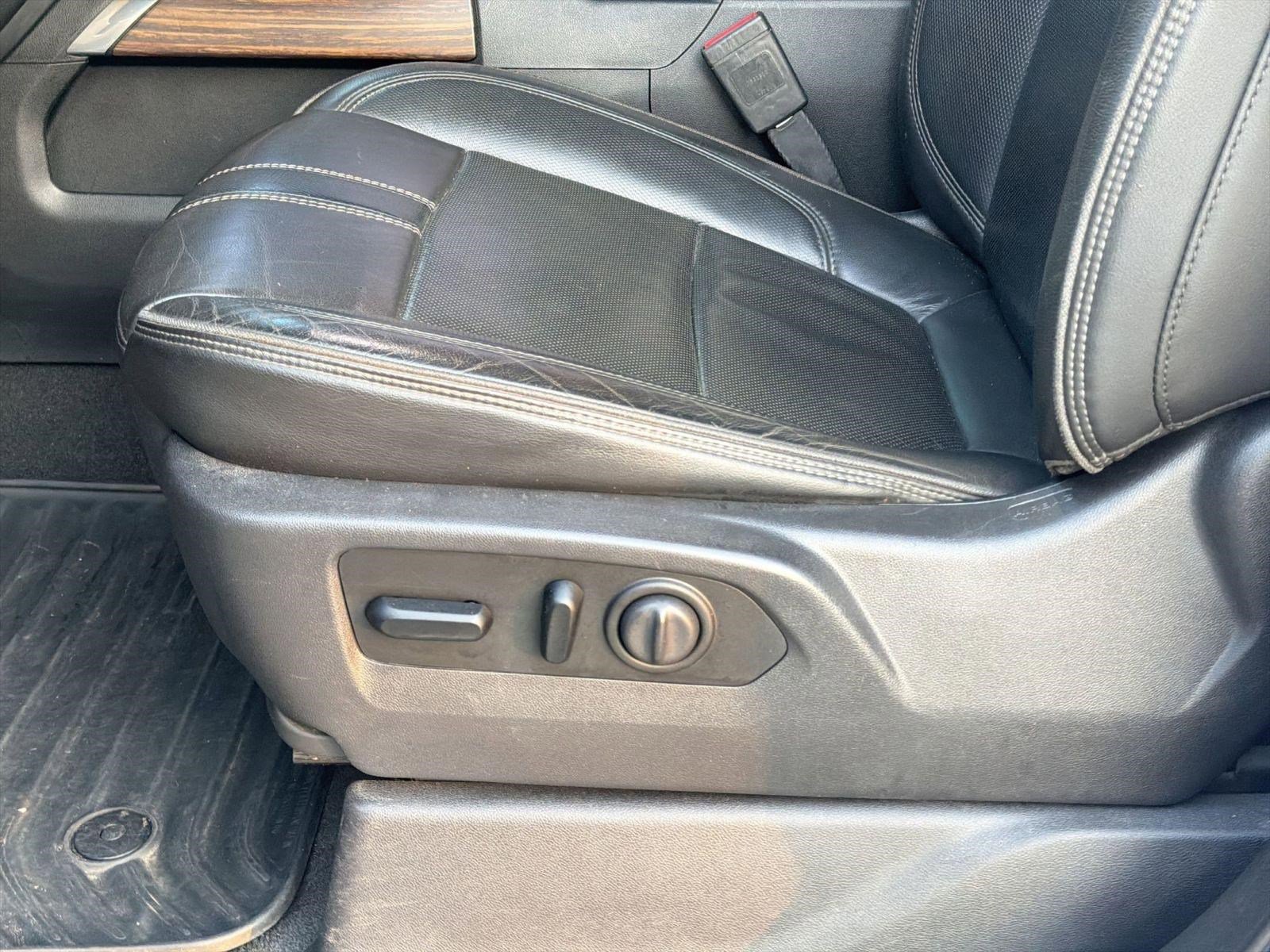 Used 2020 Chevrolet Silverado 2500 High Country w/ Technology Package image 14