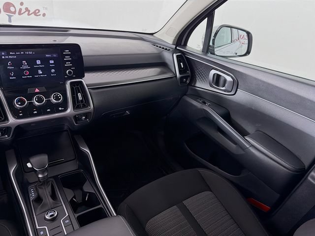 Used 2022 Kia Sorento LX FWD image 26