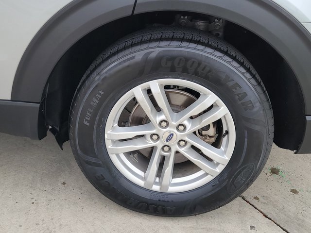 Certified 2024 Ford Explorer XLT w/ Equipment Group 202A image 20