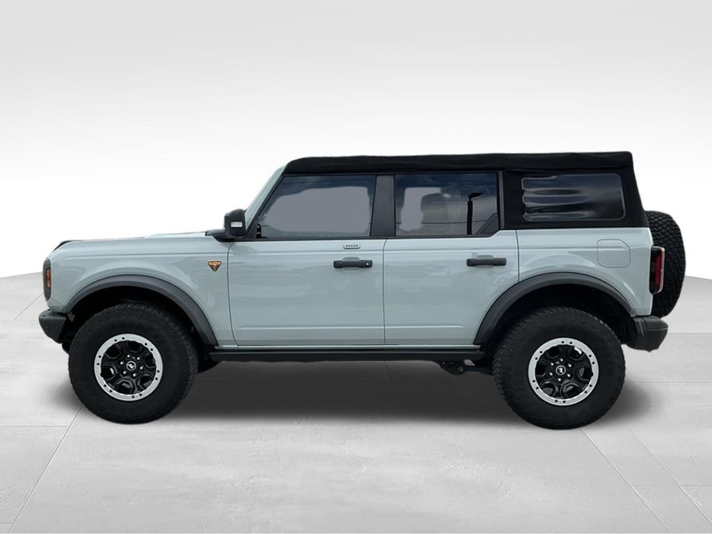 Certified 2022 Ford Bronco Badlands AWD/4WD image 3