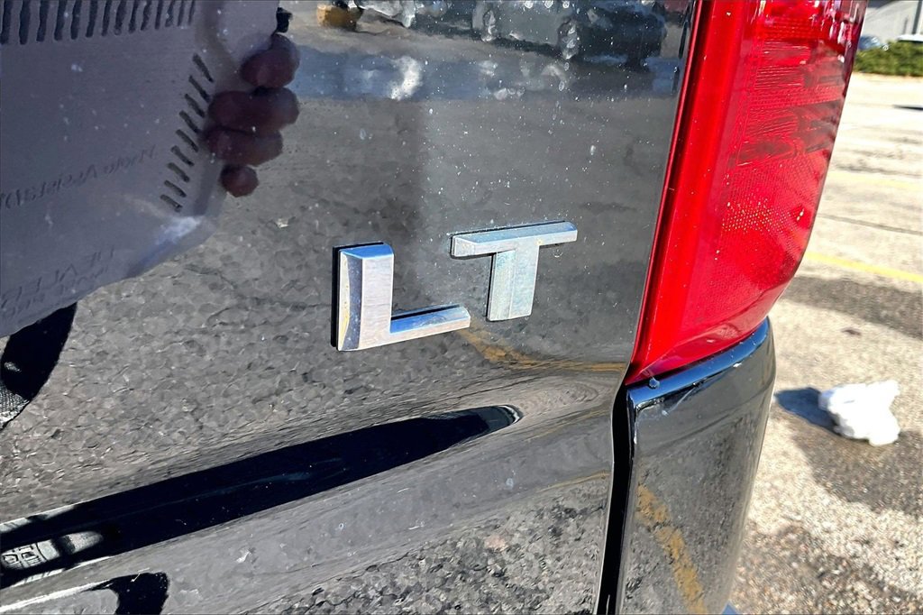 Used 2023 Chevrolet Silverado 1500 LT image 8