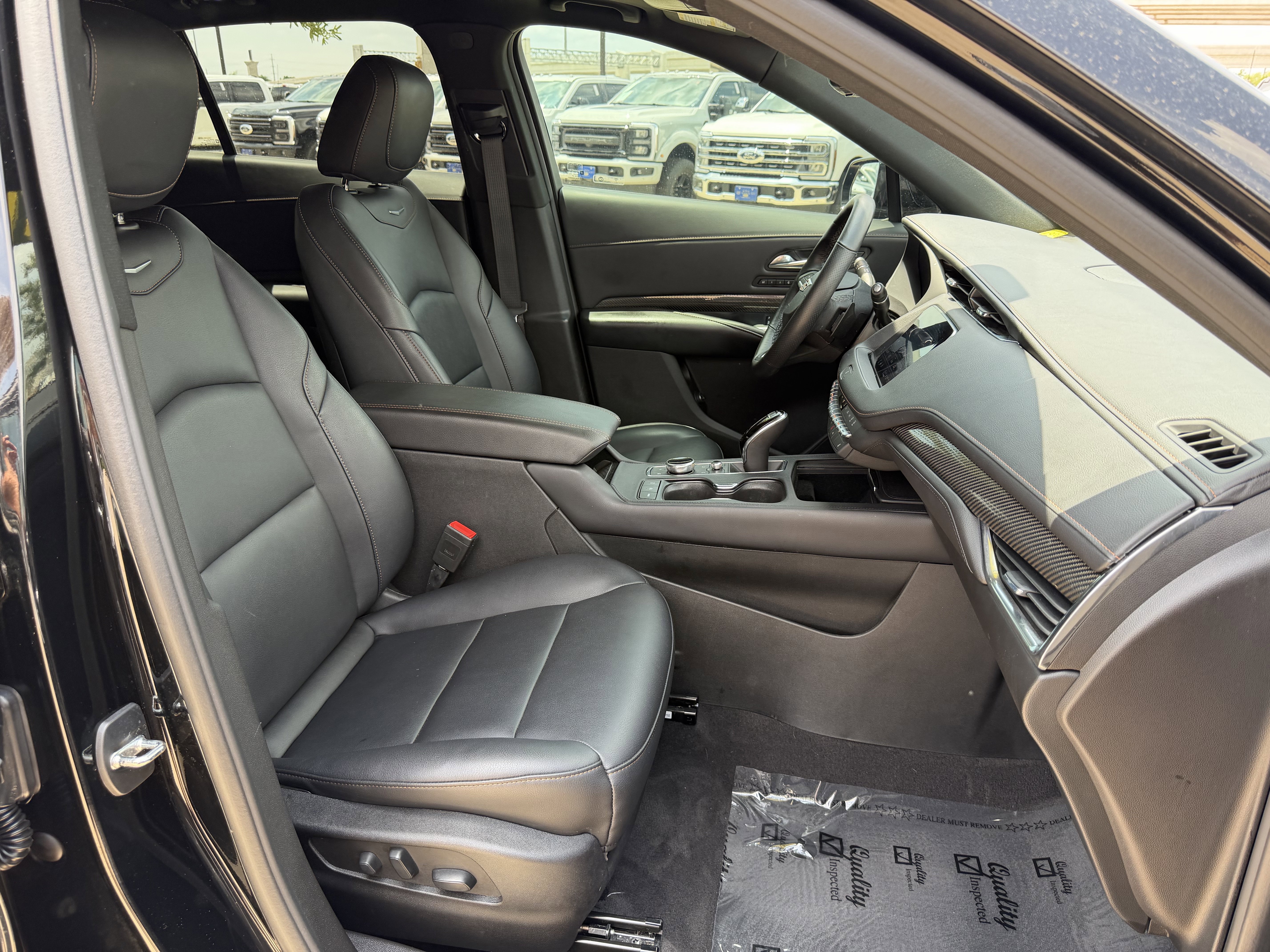 Used 2022 Cadillac XT4 Sport w/ Enhanced Visibility Package FWD image 32