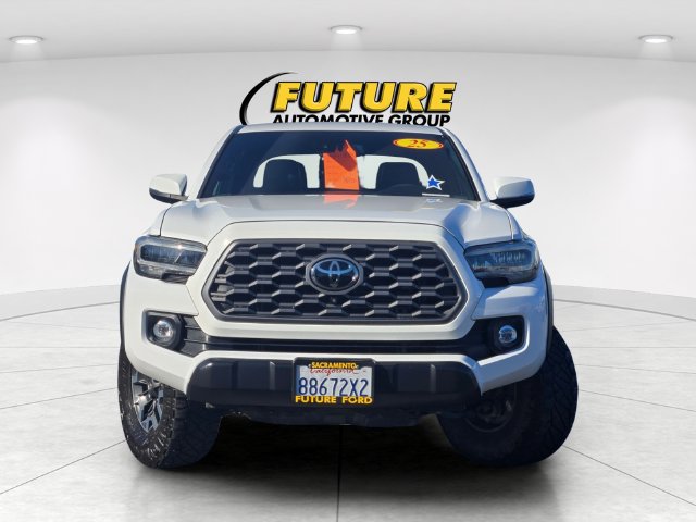 Used 2020 Toyota Tacoma 4x4 Double Cab image 2