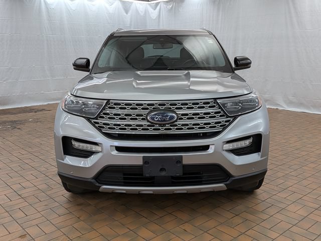 Certified 2022 Ford Explorer Limited w/ Equipment Group 301A AWD/4WD image 2