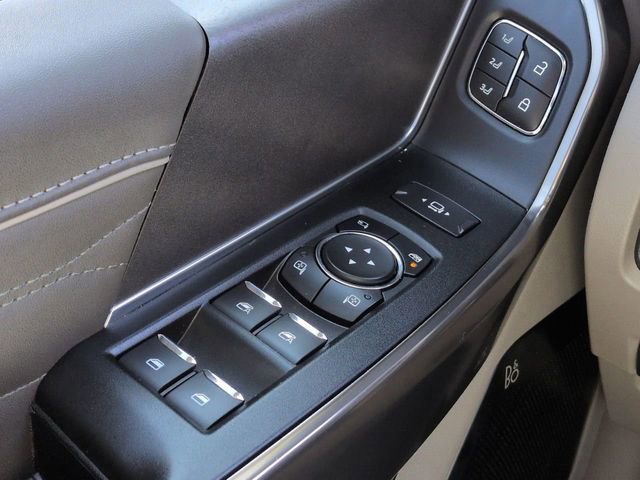 Certified 2025 Ford F250 Platinum w/ Platinum Plus Package image 28