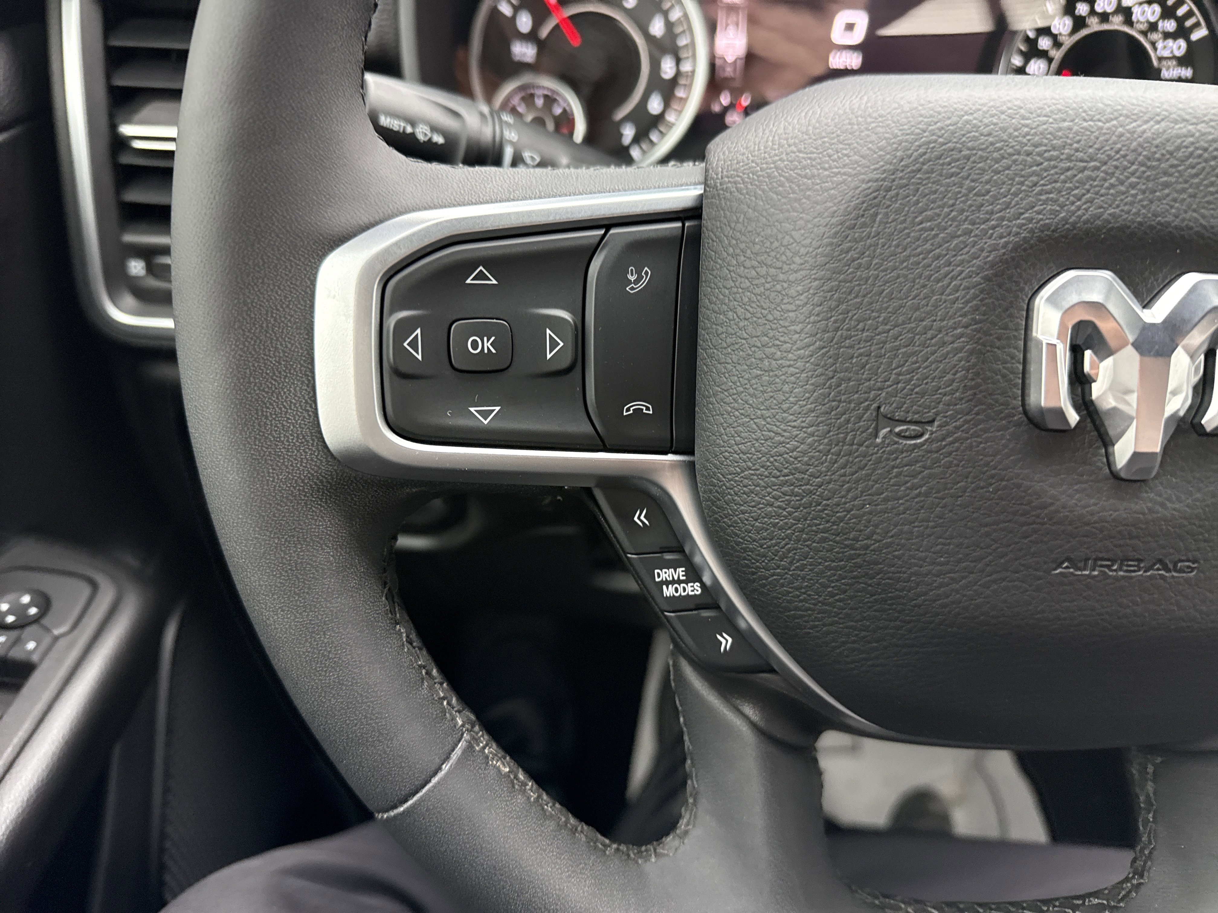 Used 2025 RAM 1500 Big Horn AWD/4WD image 22